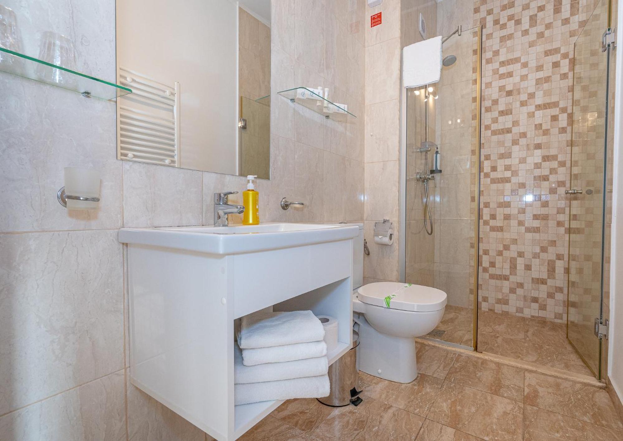 Mera Brise Mangalia Phòng bức ảnh